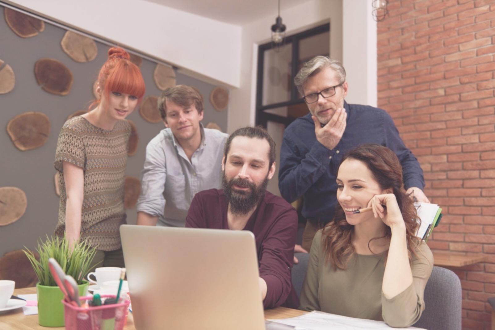 Interaktive Finanzanalyse-Session mit realtime Marktdaten